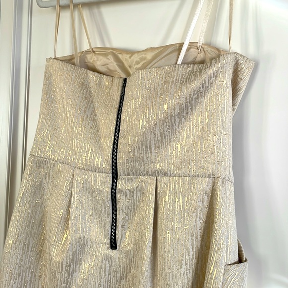 Max and Cleo | Strapless Champagne Gold Dress with Pockets - size 10 - Picture 6 of 9